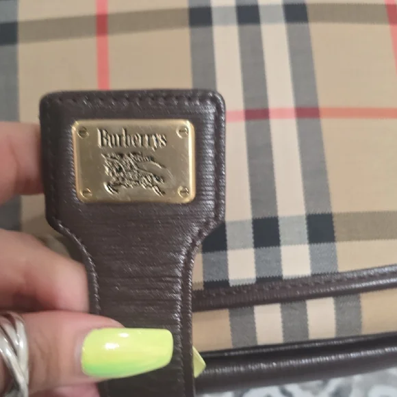 Burberry Beautifel Amazing Condition Checkered Crossbody Bag Authentic Spotless - Picture 13 of 13